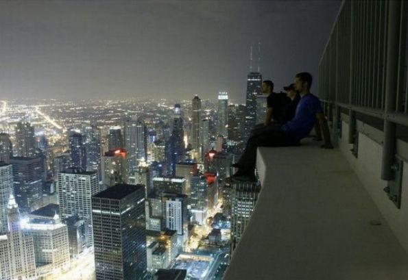 观赏夜景的好地方，真是艺高人胆大啊