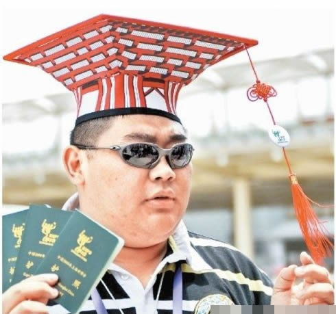这哥也太酷了吧