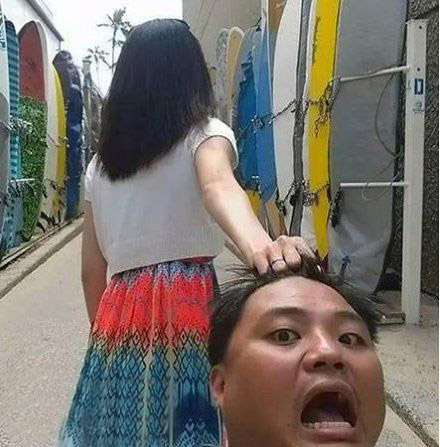 被老婆抓个正着，哈哈，要倒大霉了吧