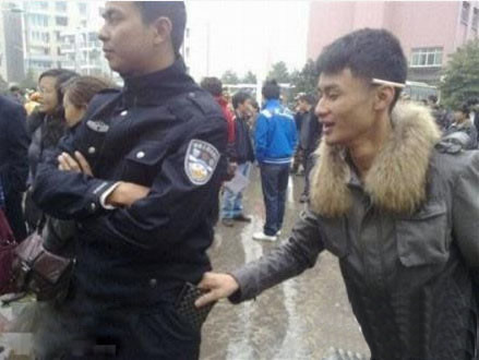 做小偷就要向这位哥们学习：有胆有识，不畏权势