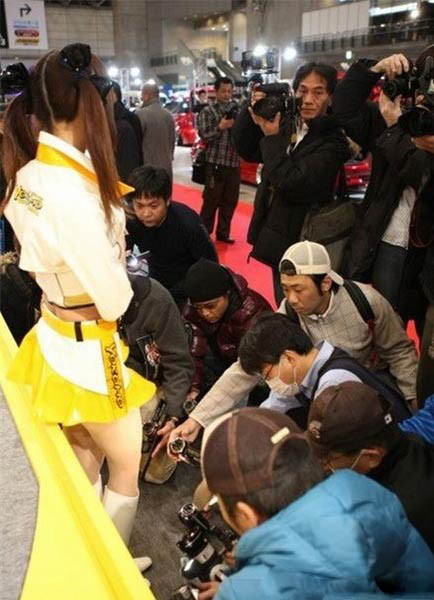 据说在日本大家都是这么拍照的