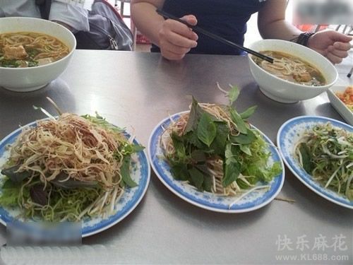 去越南出差，客户请吃午饭，我突然想到了红军过草地
