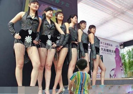 春光无限啊，小哥都震撼了