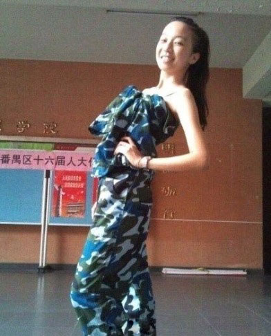 把军训服穿成这样的MM，你伤不起啊