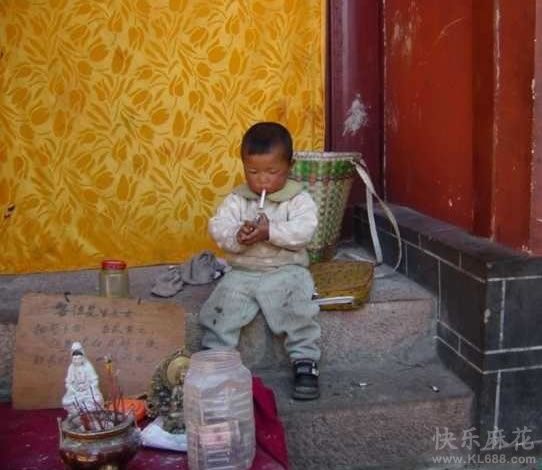 这小家伙长大后绝对是个人才