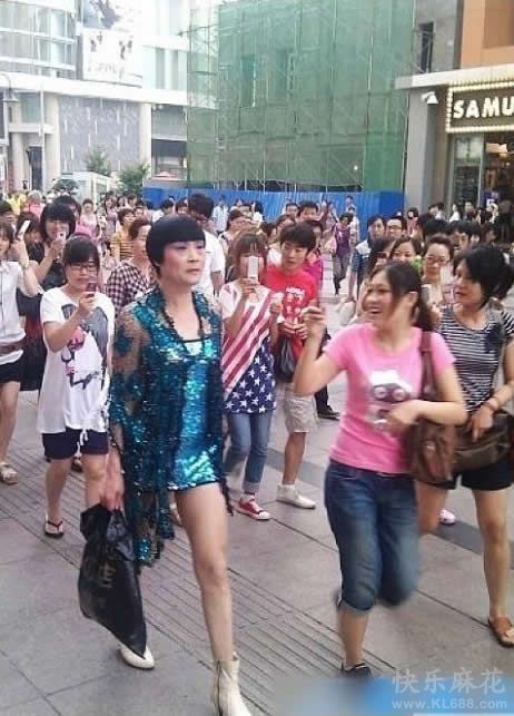 你们这些人类，尽情的拍吧，姐不怕