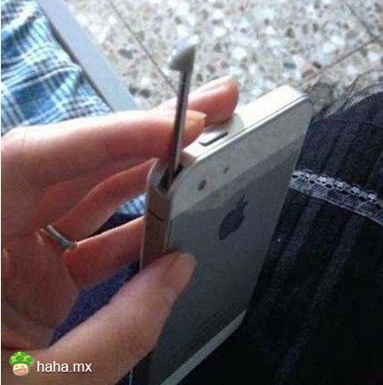 请教：我也托我的土豪朋友买了个iPhone5S，为啥和别人的不一样？
