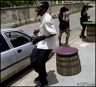 上车的销魂姿势