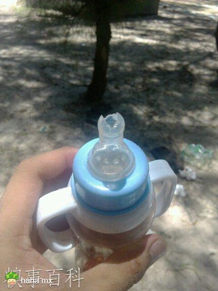 你说这孩子背后得有一个抵抗能力多么强悍的母亲