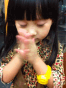 小姑娘也这么二了