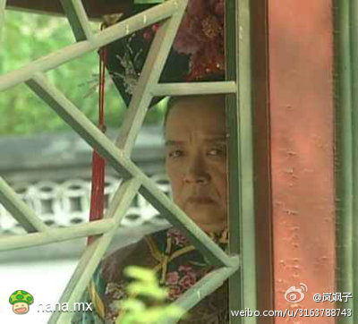 越看越像回头看到班主任的表情