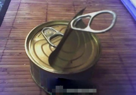 买个罐头坑爹了