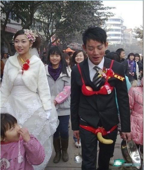 哥让你知道神马是世纪最蛋疼婚礼，看你还敢结婚不