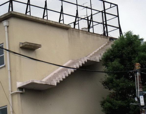 跳楼专用楼梯