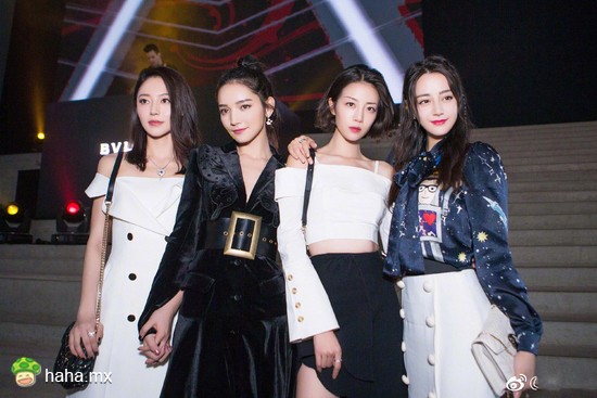 哪位哈友能叫出她们全名儿的 我直播吃屎