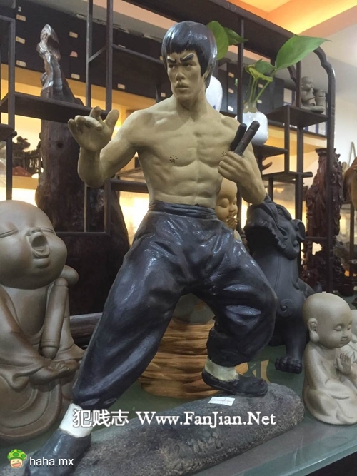 没敢问这奶头的用处，怕老板以为我是变态