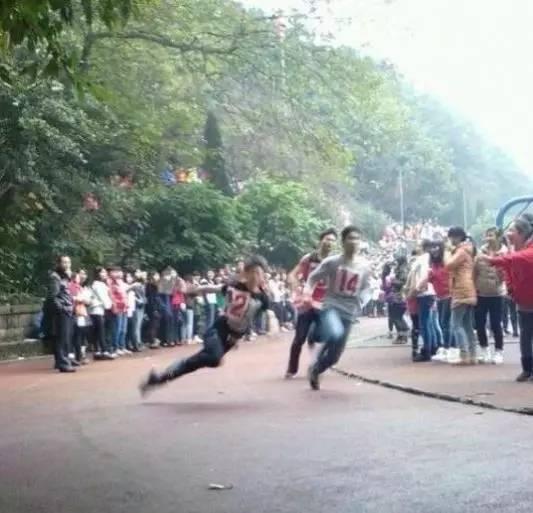 外道超车，感觉功力还是差点